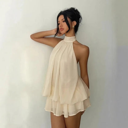 Vestido Corto de Cuello Halter con caída