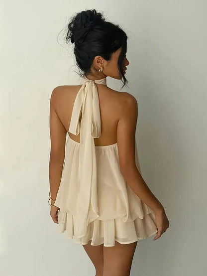 Vestido Corto de Cuello Halter con caída