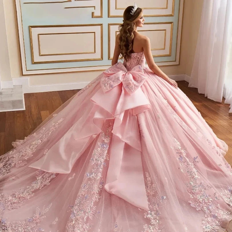 Vestido de Quinceañera con Lazo