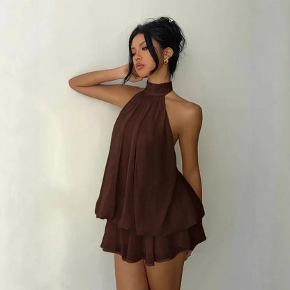 Vestido Corto de Cuello Halter con caída
