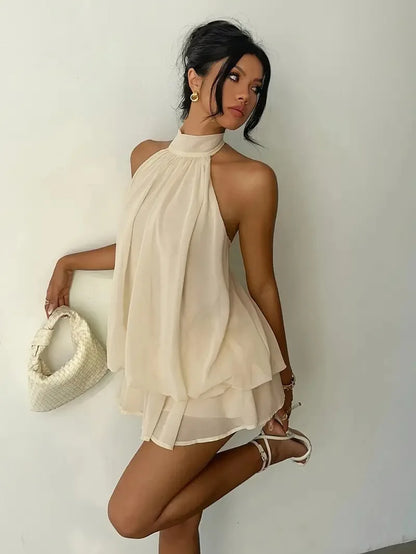 Vestido Corto de Cuello Halter con caída